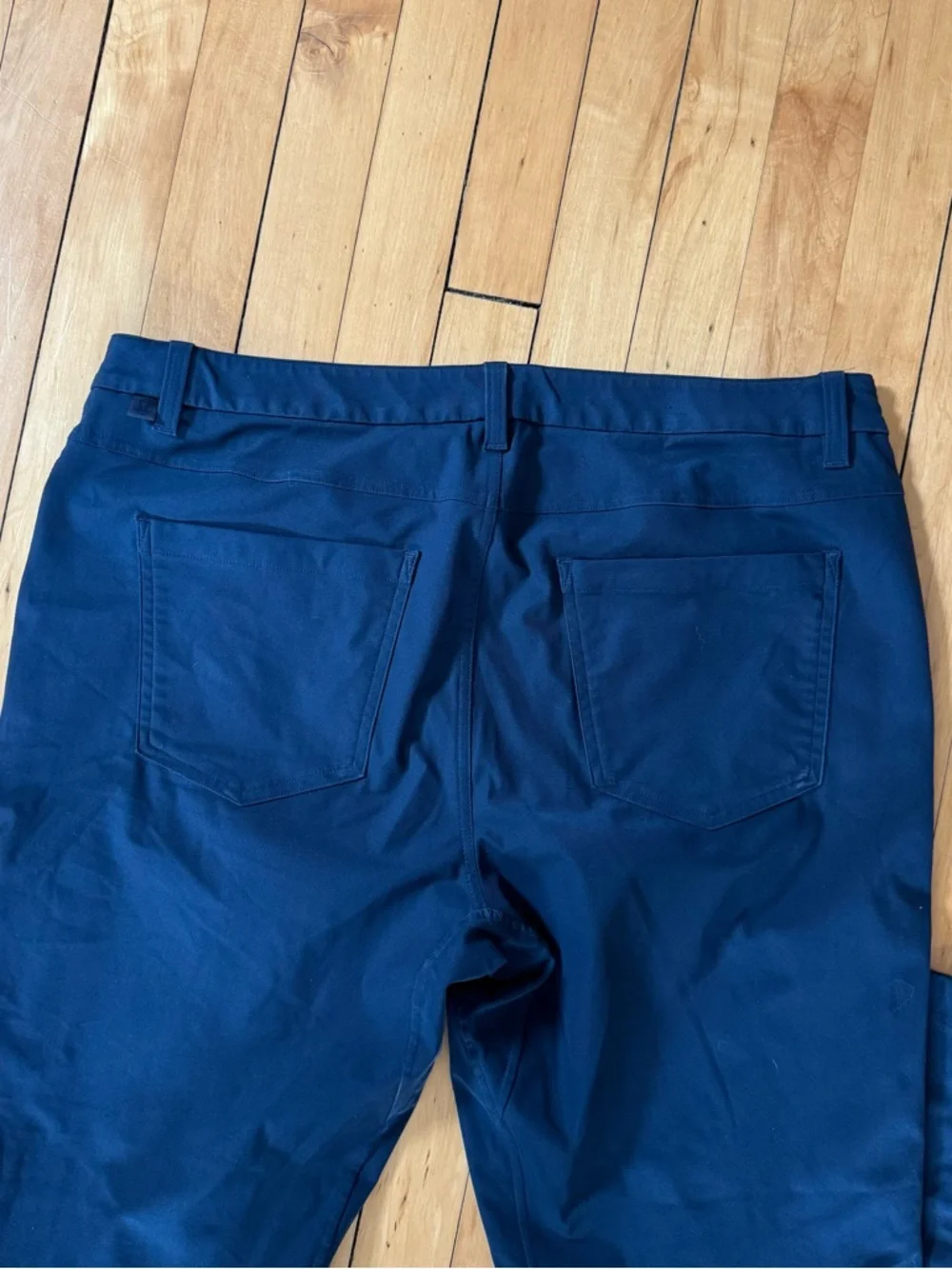 Lululemon ABC pants - Picture 2 of 5